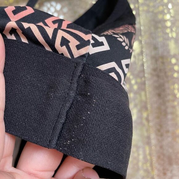 PINK Victorias Secret Ultimate Pink Black Ombre Logo Sports Bra, Small - Picture 5 of 5